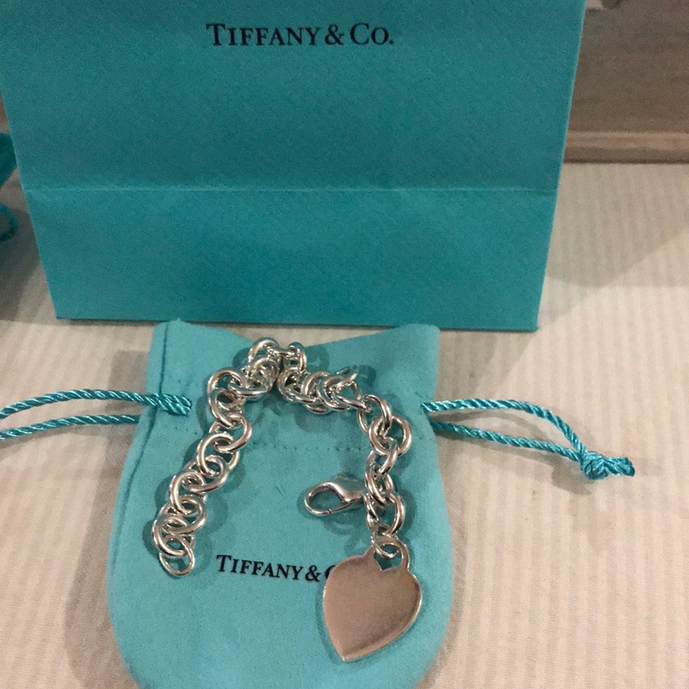 Tiffany & Co silver link 7” heart tag bracelet